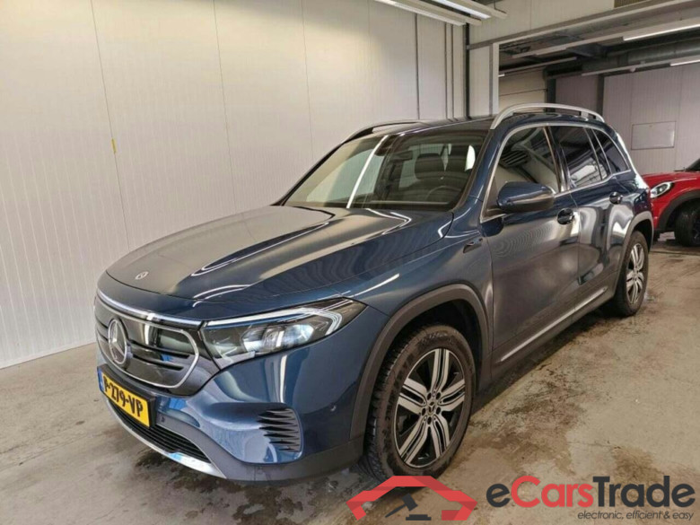 MERCEDES-BENZ EQB 250 Luxury Line #1