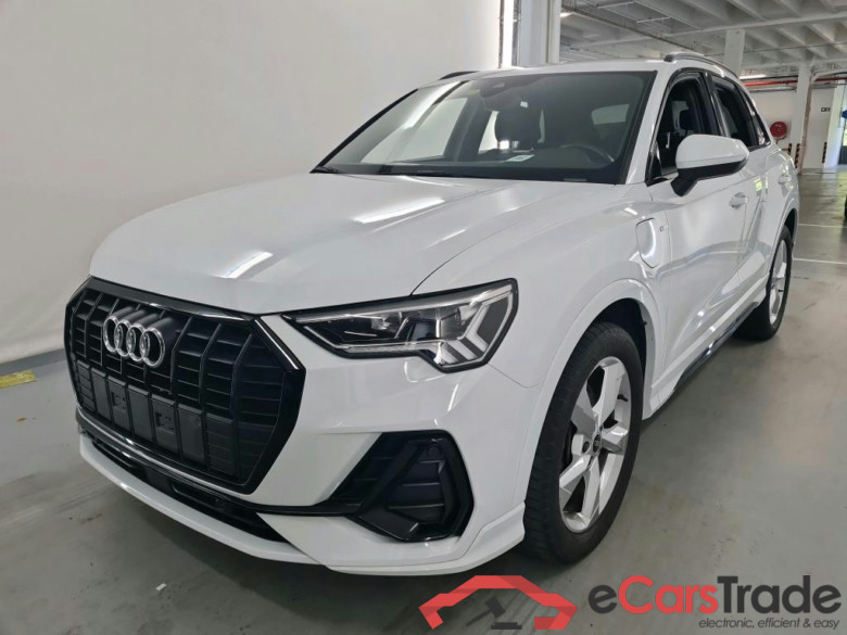 AUDI Q3 1.4 45 TFSI E S TRONIC S LINE #1