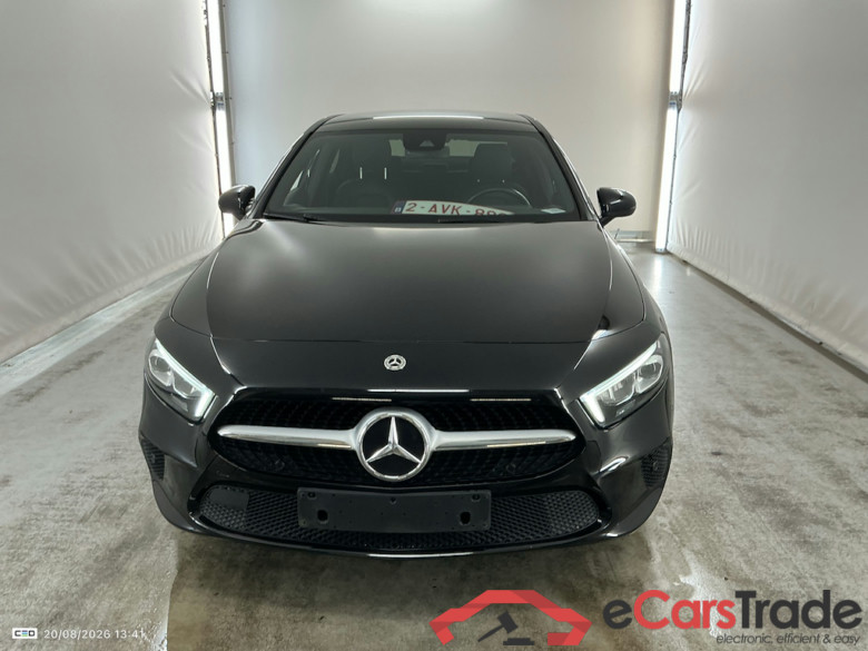 MERCEDES-BENZ A-CLASS LIMOUSINE 1.3 A 250 E DCT #2