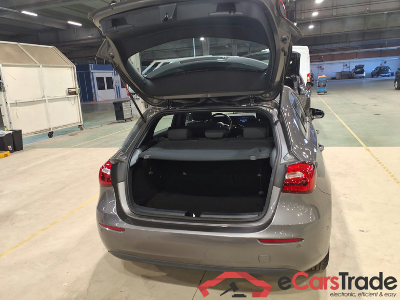 MERCEDES-BENZ CLASS A (W177) A 180 Business Solution #3
