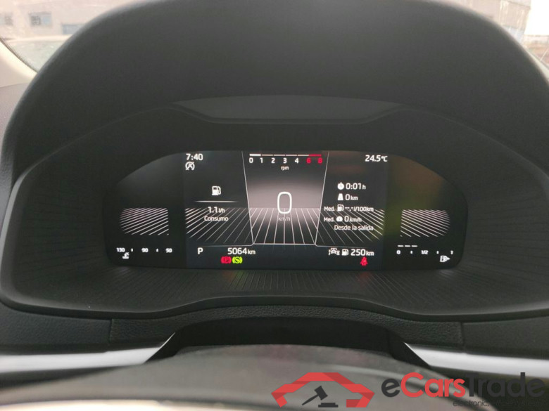 SKODA Karoq / 2021 / 5P / todoterreno 1.5 TSI 110kW (150CV) DSG ACT Selection #4