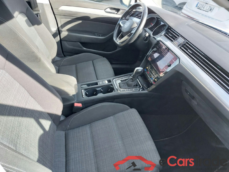 VOLKSWAGEN Passat / 2019 / 5P / familiar Variant Executive 2.0 TDI 110kW DSG #6
