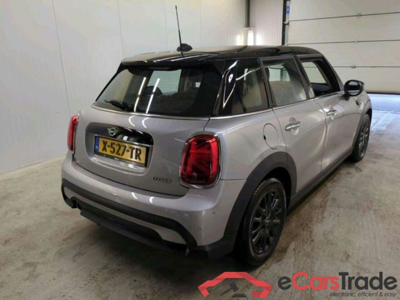 Mini 5-deurs 1.5 Cooper Camden #2