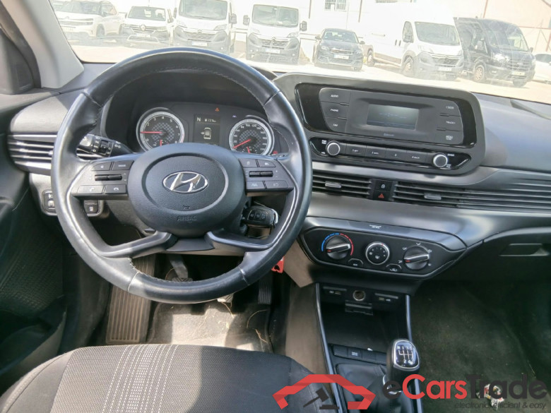HYUNDAI i20 / 2020 / 5P / berlina con portón 1.0 TGDI 74kW (100CV) 48V Essence #3