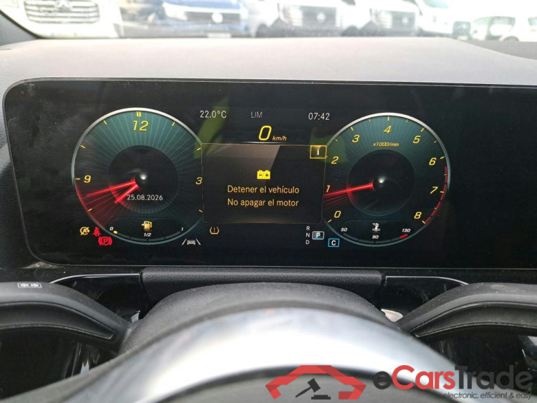 MERCEDES-BENZ GLA / 2020 / 5P / todoterreno GLA 200 #4