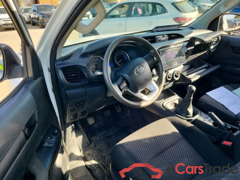 TOYOTA Hilux / 2016 / 2P / pickup 2.4 D-4D Cabina Extra GX #3