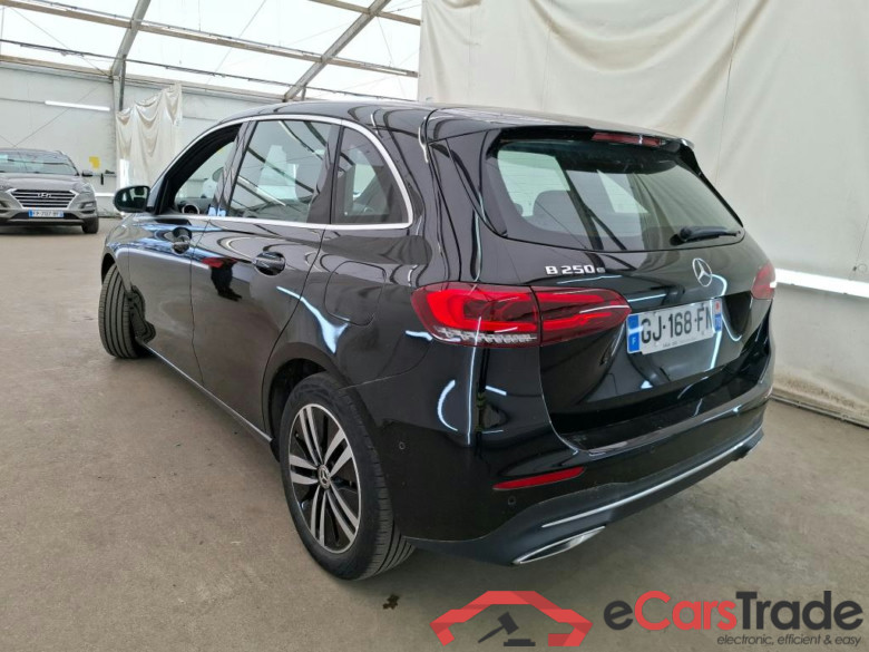 MERCEDES-BENZ Classe B / 2019 / 5P / monospace B 250e Progressive Line Edition #3