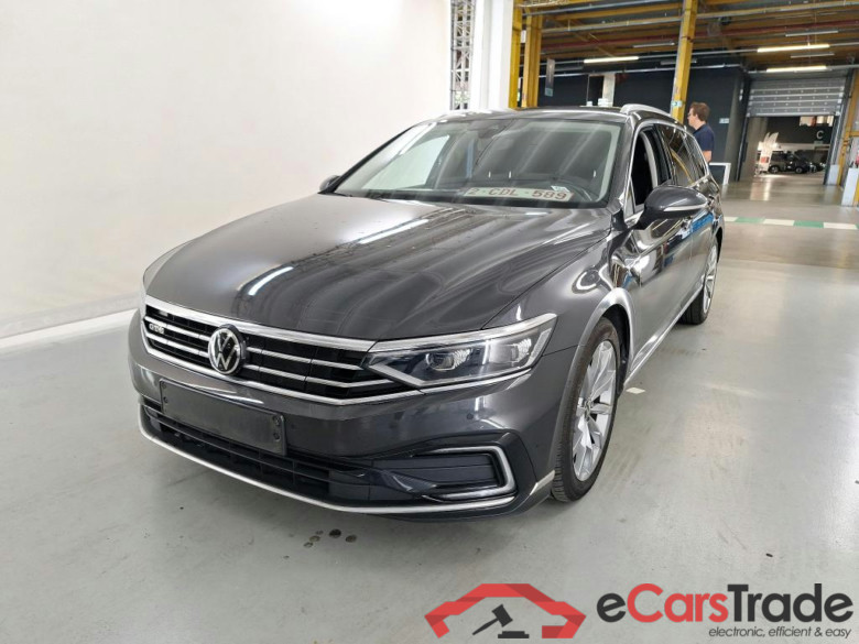 VOLKSWAGEN PASSAT VARIANT 1.4 TSI MSQ VARIANT GTE BUSINESS #1