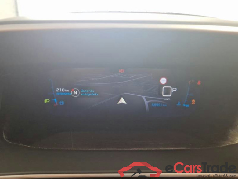 PEUGEOT 2008 / 2019 / 5P / CROSSOVER BLUEHDI 130 EAT8 ALLURE PACK S/S AUT. #4
