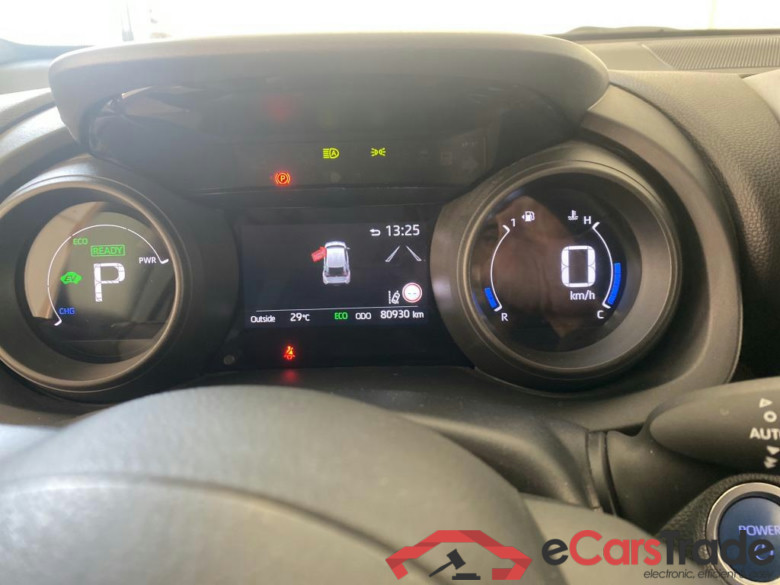 TOYOTA Yaris Cross Hybride / 2021 / 5P / SUV 1.5 HYBRID 116H DESIGN AWD AUTO #6