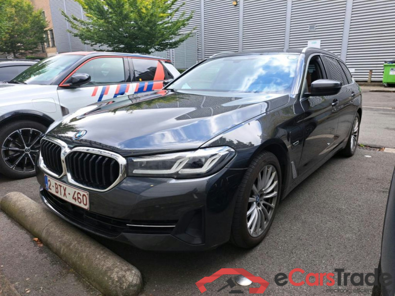 BMW - BMW 5 TOURING 520e 204PK Business Edition With Dakota Heated Comfort Mem Seats & Pack Driving Assistant Professional & Parking Asisstant Plus  * HYBRID * #1