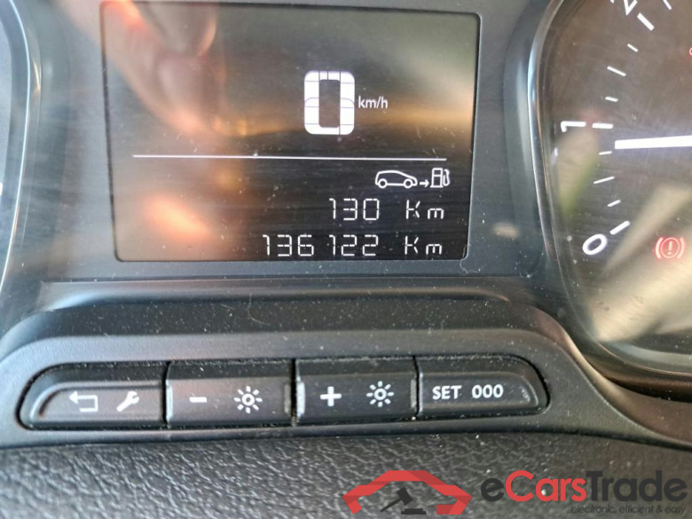 OPEL Vivaro / 2019 / 4P / furgón 1.5 Diésel 74kW (100CV) M Std Express (AC) #5