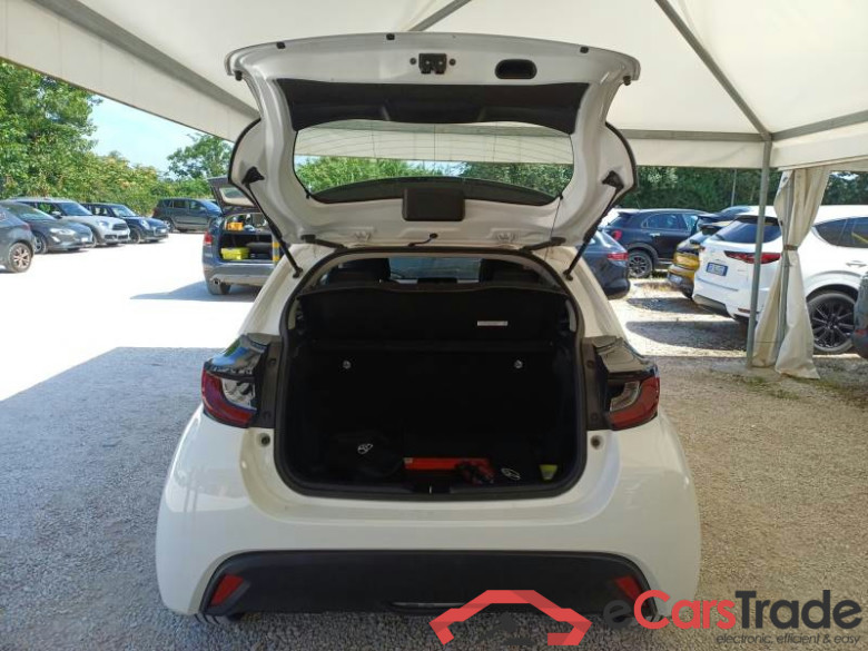 TOYOTA YARIS / 2020 / 5P / BERLINA HYBRID BUSINESS MY22 #5