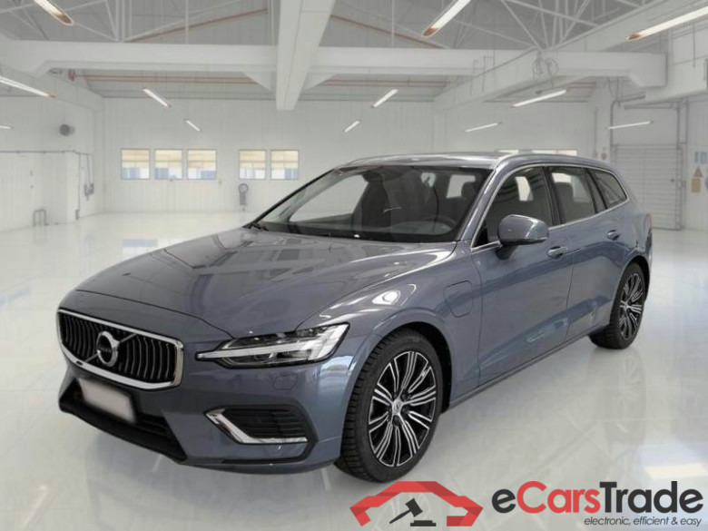 VOLVO V60 / 2019 / 5P / STATION WAGON T6 PLUG-IN AWD AUTOM.INSCR.EXPR. #1