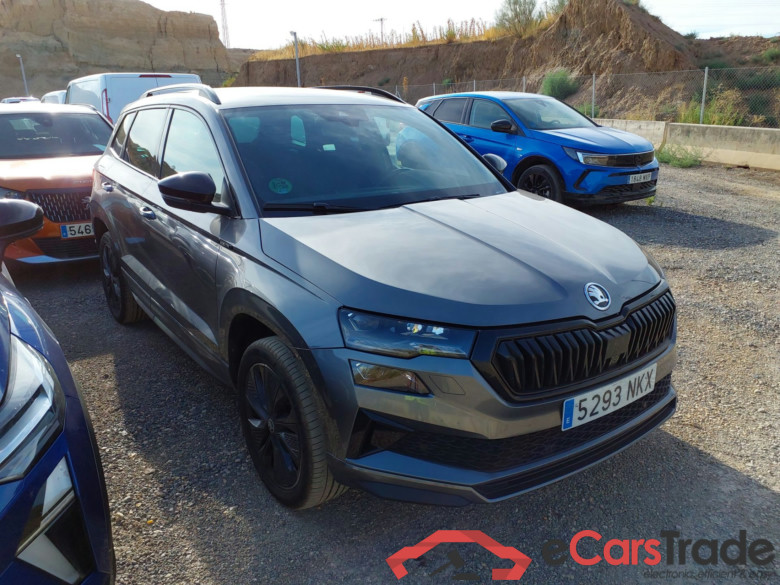 SKODA Karoq 1.5 TSI 110 kW (150 CV) DSG 7 vel. Sportline(çWinterpack)