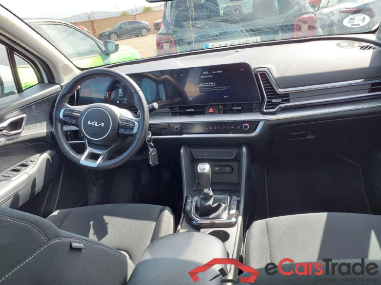 KIA Sportage / 2022 / 5P / todoterreno 1.6 T-GDi 110kW (150CV) Drive 4x2 (AC2) #3