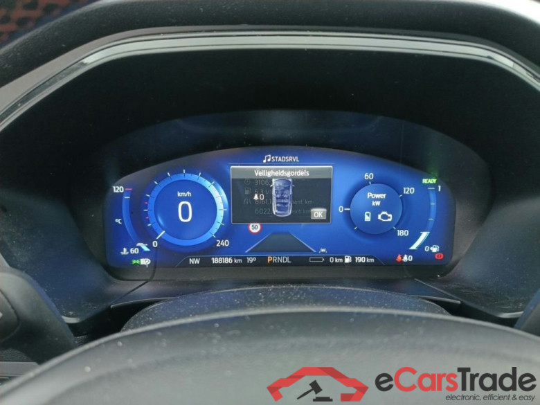 Ford Kuga 2.5i PHEV Aut. 165kW ST-Line X 5d #6