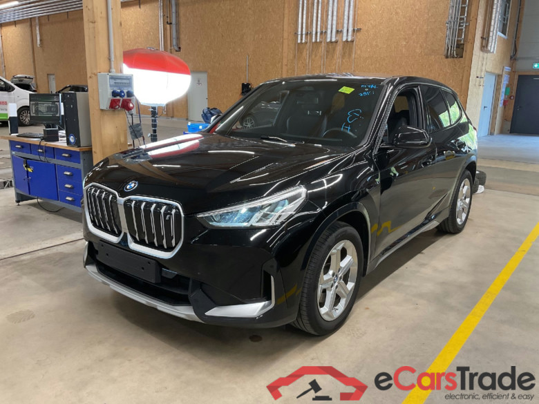 Baureihe iX1 30 xDrive xLine 64kWh