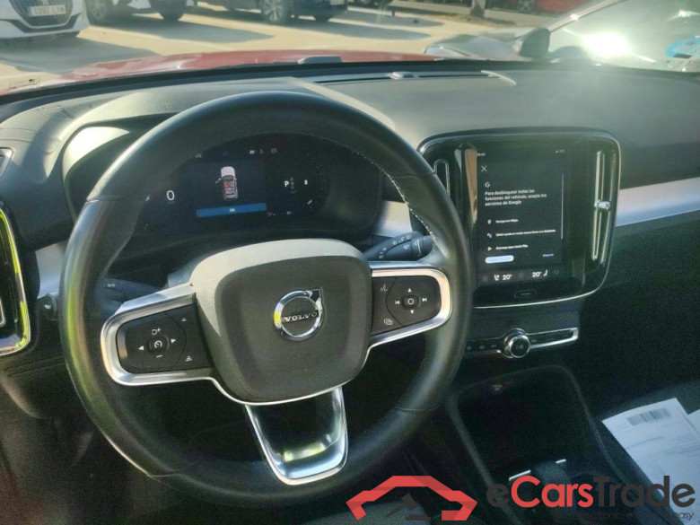 VOLVO XC40 / 2021 / 5P / todoterreno 2.0 B3 G Core Auto #3