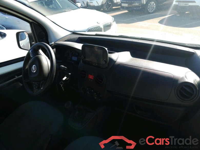 FIAT Fiorino / 2016 / 4P / furgón derivado de turismo Cargo SX N1 1.3 MJet 70 kW (95 CV) (AC) #3