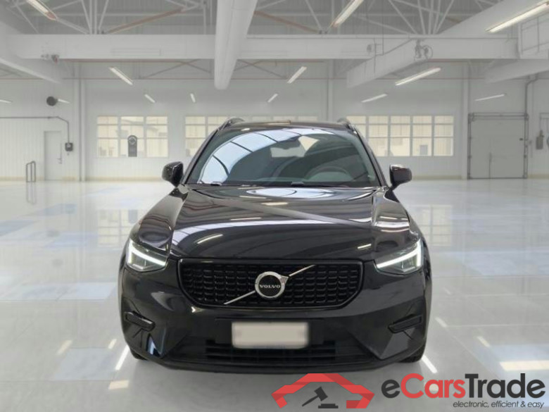 VOLVO XC40 / 2021 / 5P / SUV B4 AUTOMATICO ULTRA DARK #6