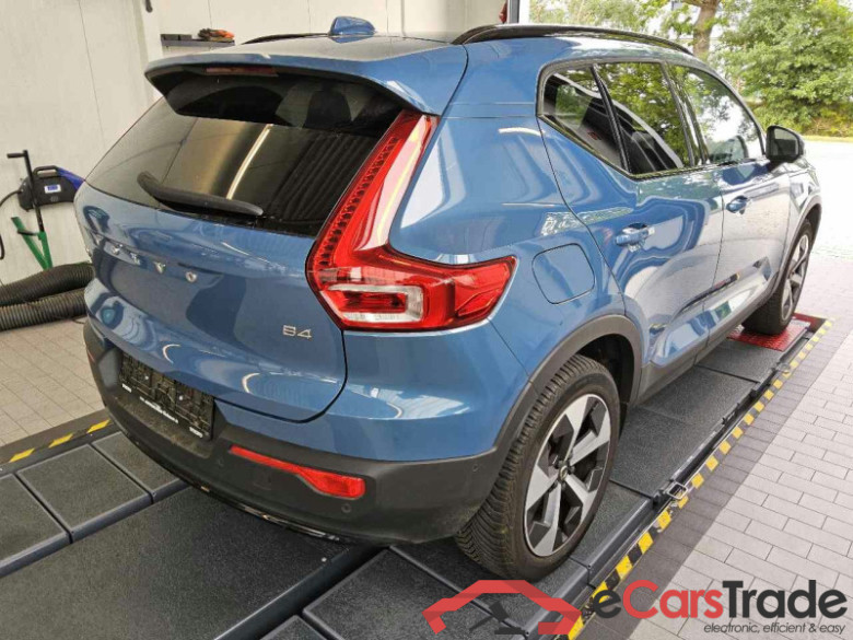 Volvo XC40 (2017->) DE - SUV5 B4 2WD EU6d, Plus Dark, (Facelift) 2022 - 2024 #3