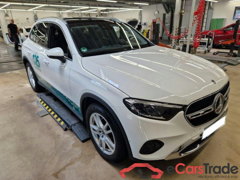Mercedes-Benz GLC (BM 254)(06.2022->) DE - SUV5 GLC 200 EU6d, 4Matic Avantgarde, 2022 - 2024 #2