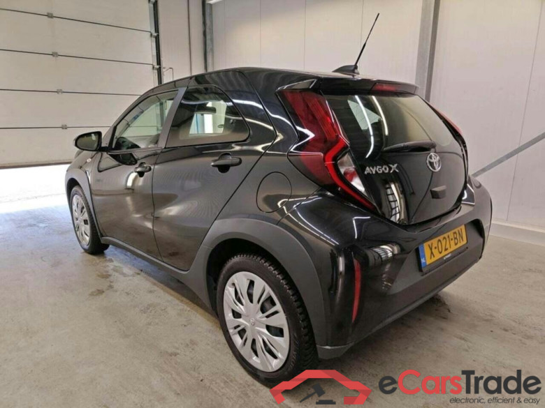 TOYOTA Aygo X 1.0 VVT-i MT Play #6