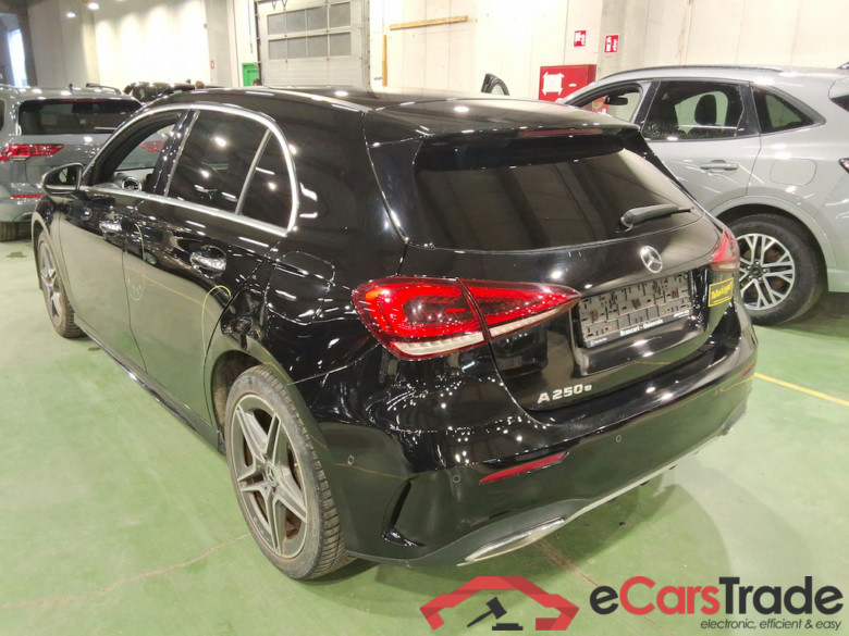 MERCEDES-BENZ A-CLASS 1.3 A 250 E DCT #2