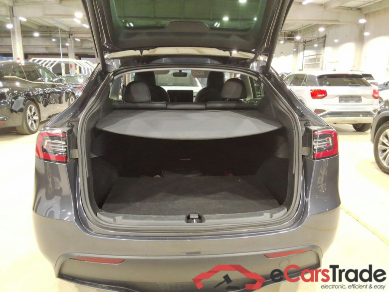 TESLA MODEL Y BEV AUTO RWD #3