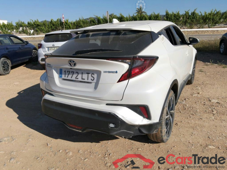 TOYOTA C-HR / 2019 / 5P / todoterreno 1.8 125H Advance #2