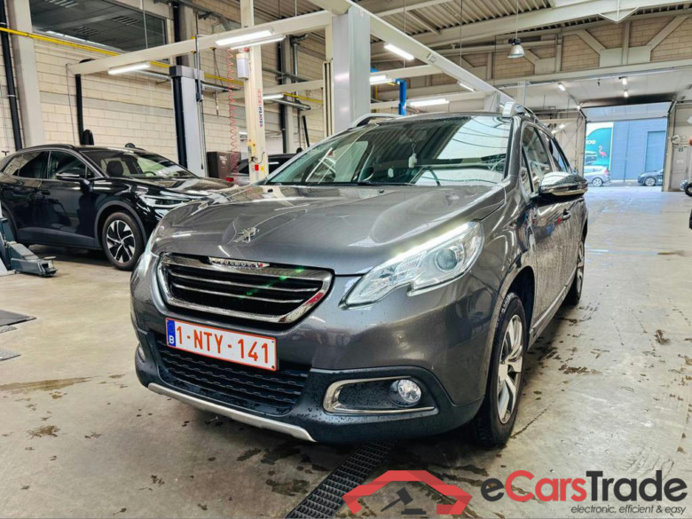 PEUGEOT 2008 1.2i PureTech Style #1
