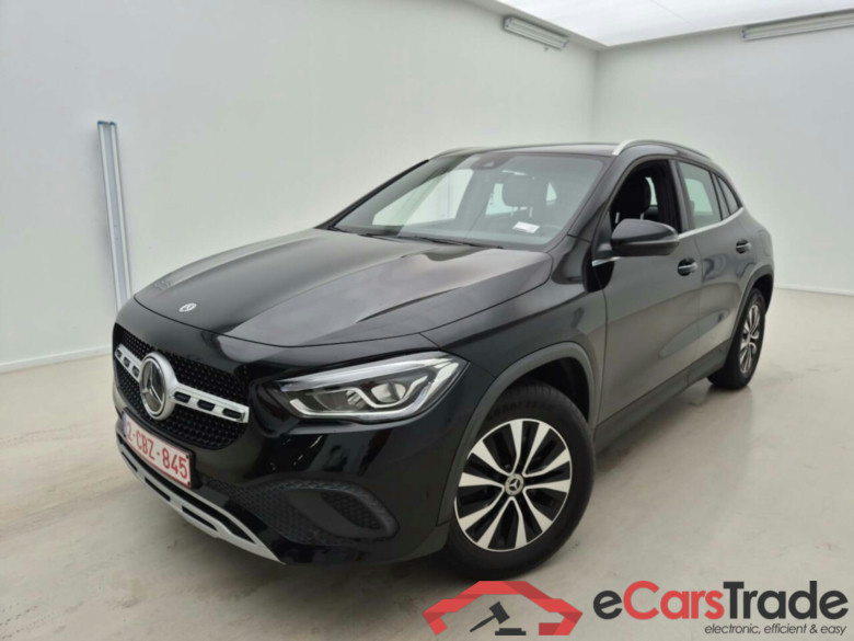MERCEDES-BENZ GLA 180 BUSINESS LINE #1