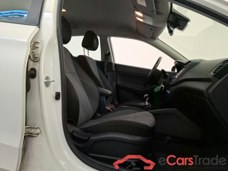 Hyundai i20 1.0 T-GDI 100 Comfort + navigatie 3d #3