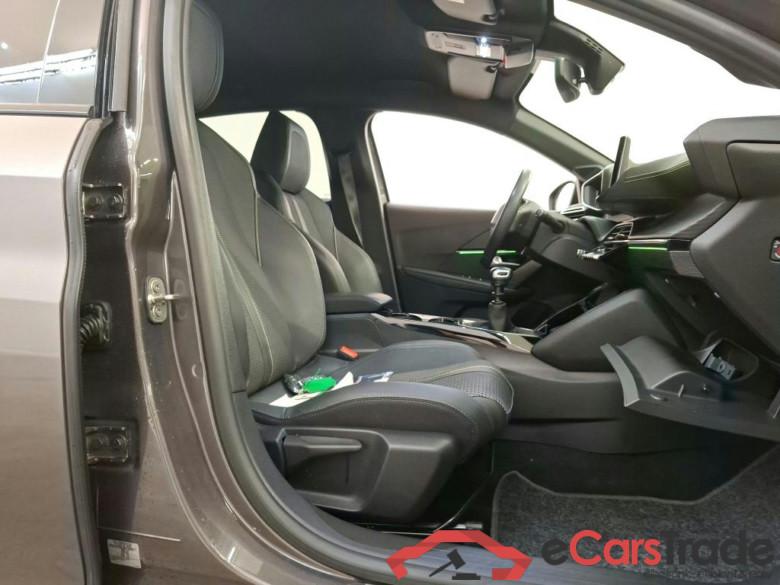 Peugeot 208 GT 1.2 PureTech 100 5d #3