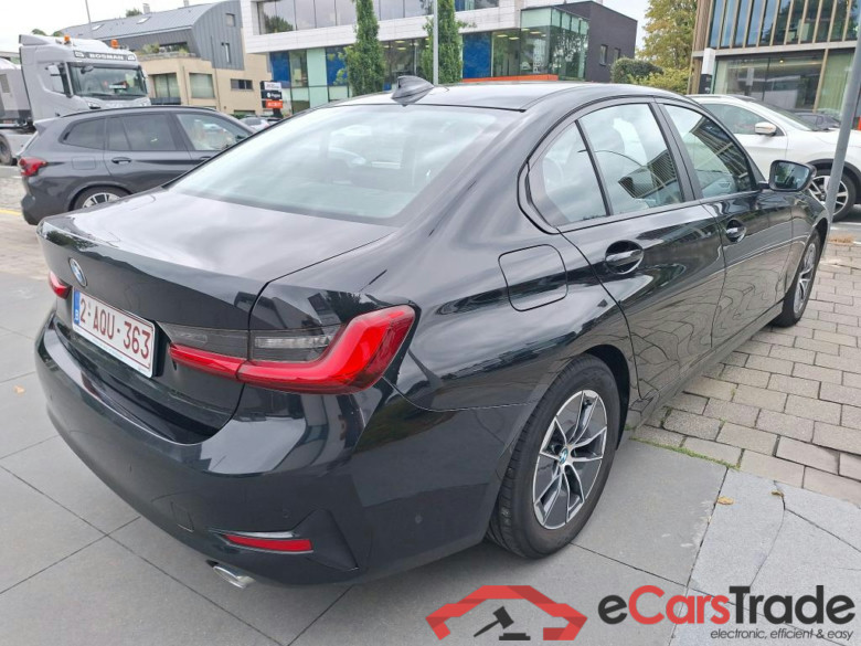 BMW - BMW 3 BERLINE 318dA 136PK Business Edition With Heated Seats & Foldable Towing Hook #2