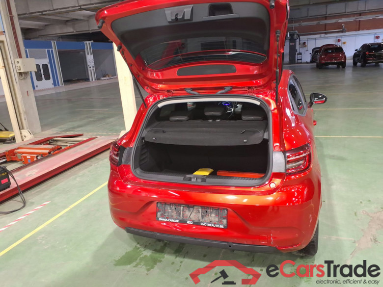 RENAULT CLIO 1.6 E-TECH HYBRID EVOLUTION #3