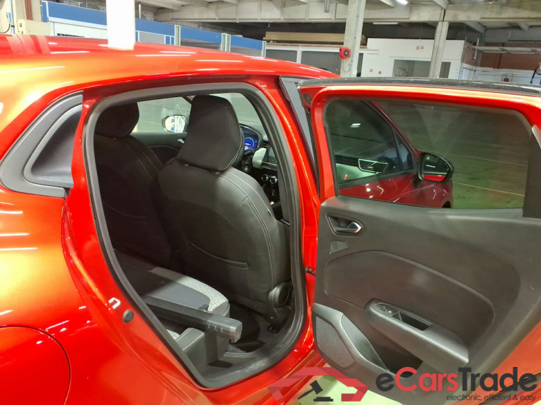 RENAULT CLIO 1.6 E-TECH HYBRID EVOLUTION #5