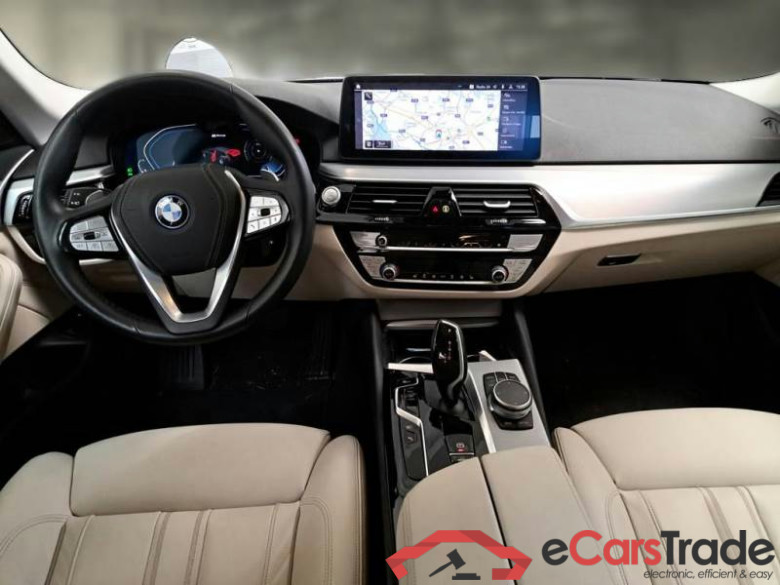 BMW SERIE 5 / 2020 / 5P / STATION WAGON 530E XDRIVE BUSINESS AUTO TOURING #3