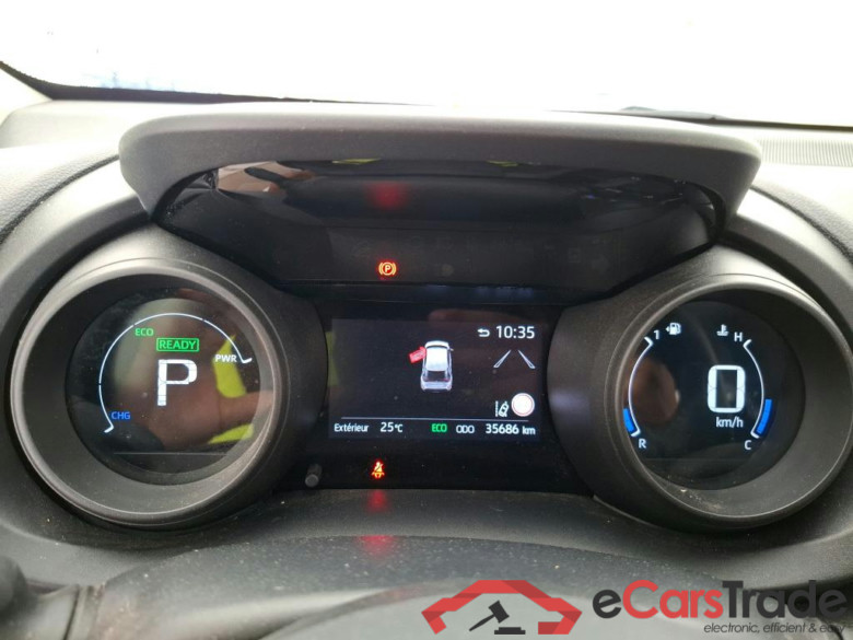 TOYOTA Yaris Cross Hybride / 2021 / 5P / SUV 1.5 HYBRID 116H DYNAMIC BUSINESS BEY AWD #6