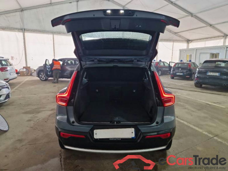 VOLVO XC40 / 2021 / 5P / SUV T5 RECHARGE PLUG-IN AUTO PLUS BRIGHT #5