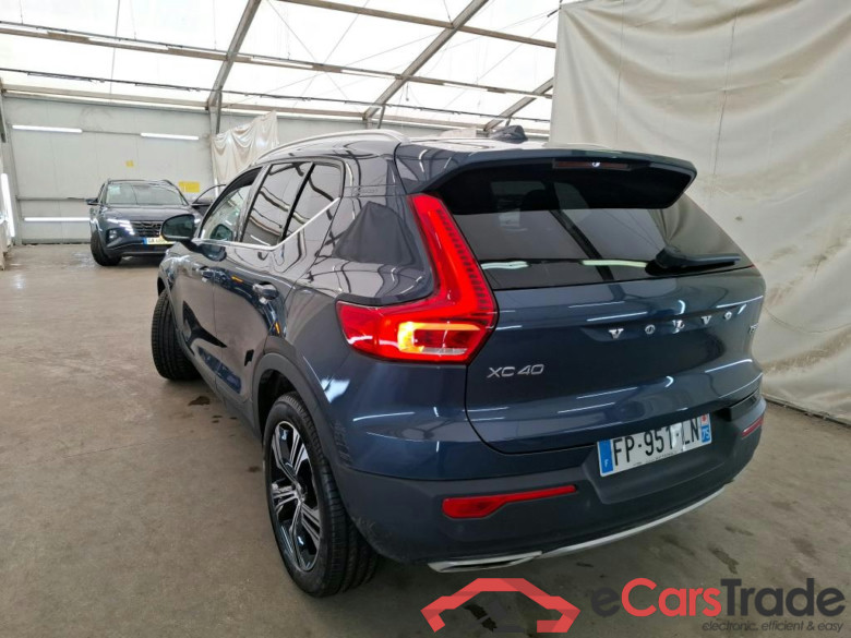 VOLVO XC40 / 2017 / 5P / SUV T5 TWE 262 DCT7 Inscription Luxe #3