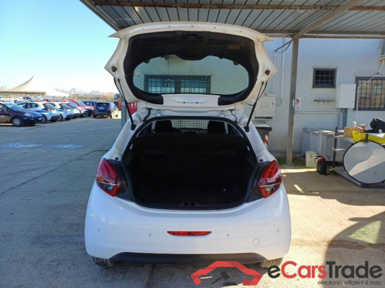 PEUGEOT 208 / 2015 / 5P / BERLINA VAN ACTIVE BLUEHDI 100CV #5