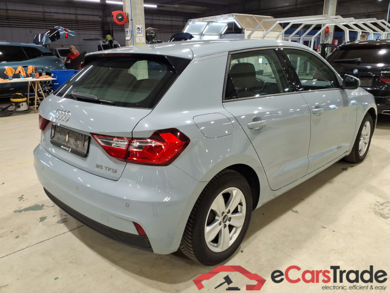 AUDI A1 1.0 25 TFSI ATTRACTION #4