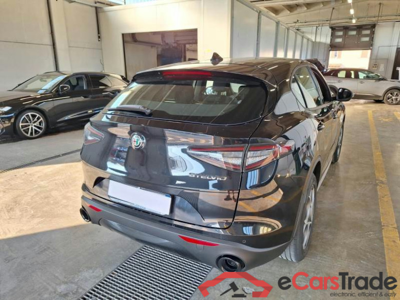 ALFA ROMEO STELVIO / 2017 / 5P / SUV 2.2 TD 160 CV SPRINT AT8 RWD #2