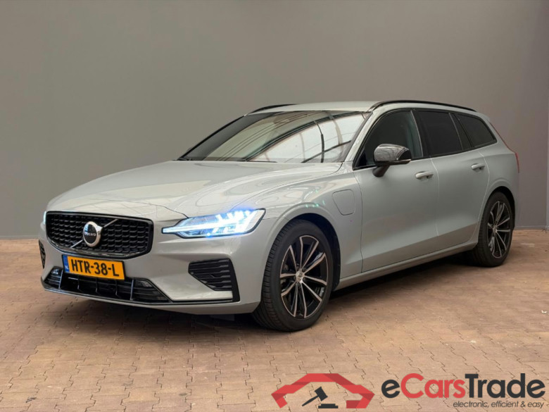VOLVO V60 2.0 T6 AWD + Dark