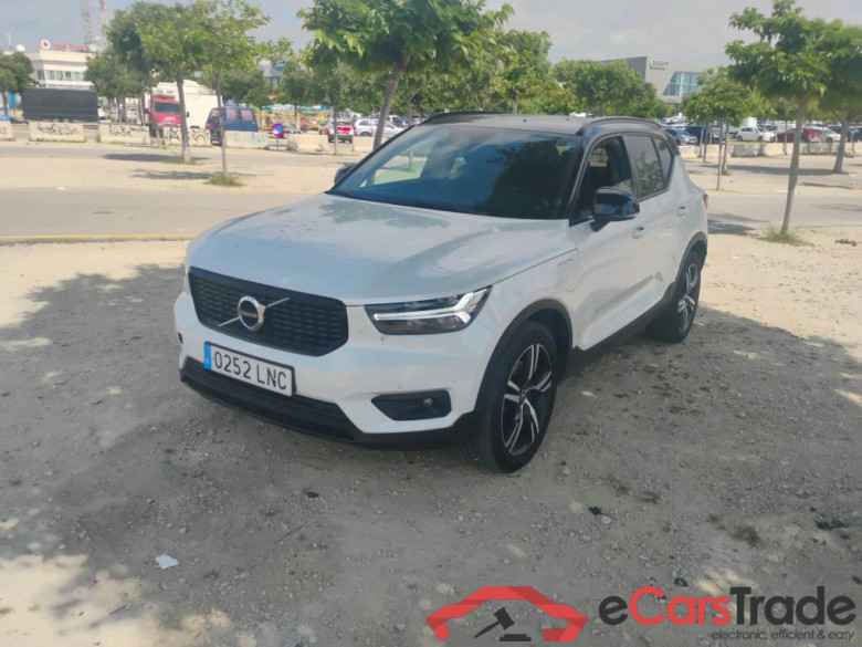 VOLVO XC40 / 2017 / 5P / todoterreno 1.5 T5 Twin Recharge R-Design Auto