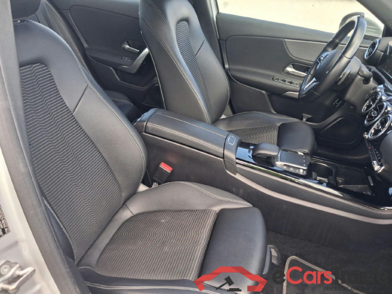 MERCEDES-BENZ Clase A / 2018 / 5P / berlina con portón A 250 e #6