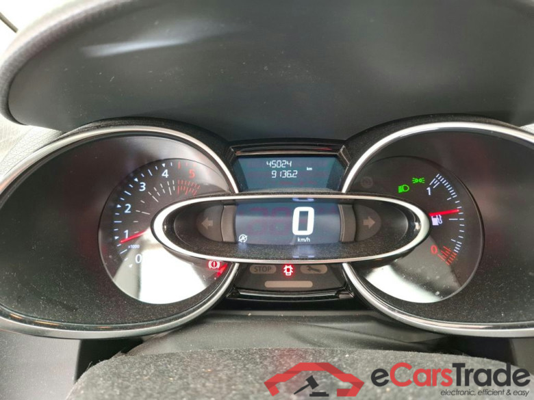 Clio IV Air MediaNav 1.5 dCi 75CV BVM5 E6 #6