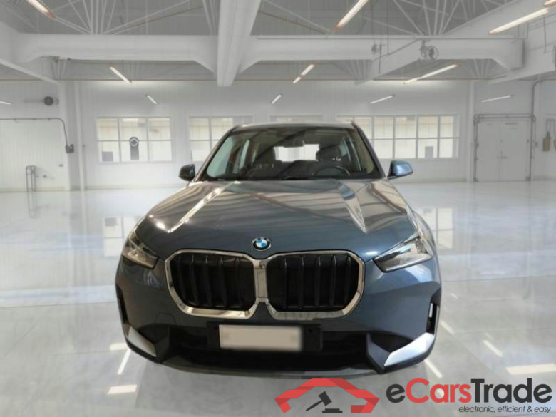 BMW X1 / 2022 / 5P / SUV SDRIVE 18D EDITION ESSENCE DCT #6